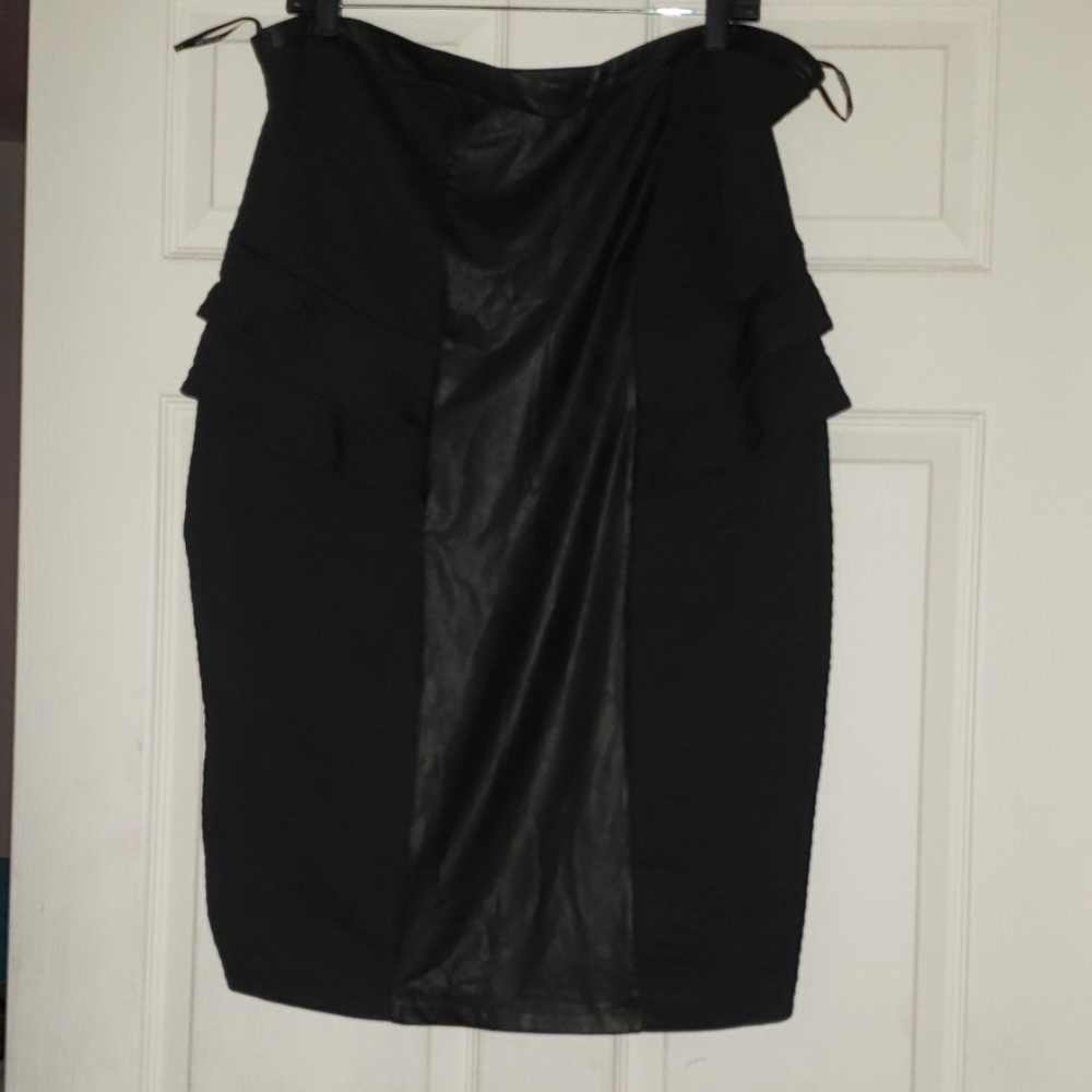 Dress - Picture 2 of 6